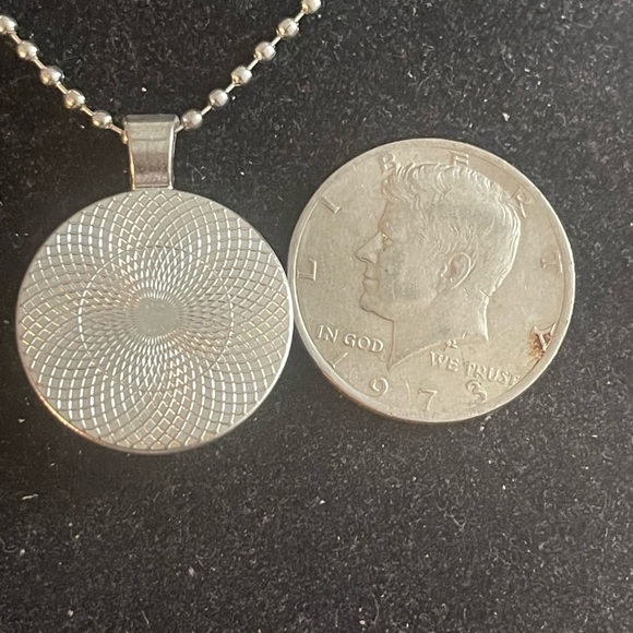 Necklace Charm Pendant - Picture 3 of 3